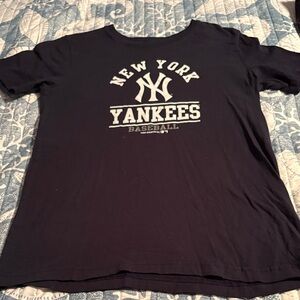 New York Yankees genuine unisex t-shirt